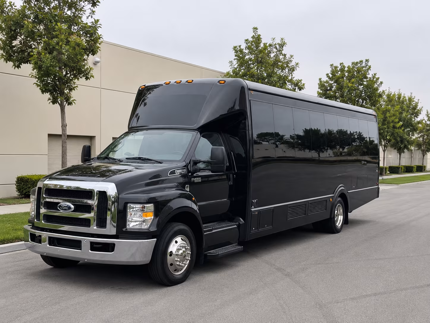 does the day of the week or the date change what a bus rental costs in columbia