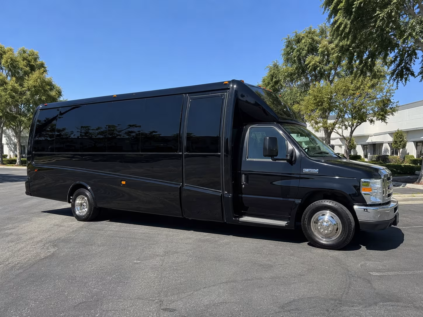 lake murray day trips party bus rental