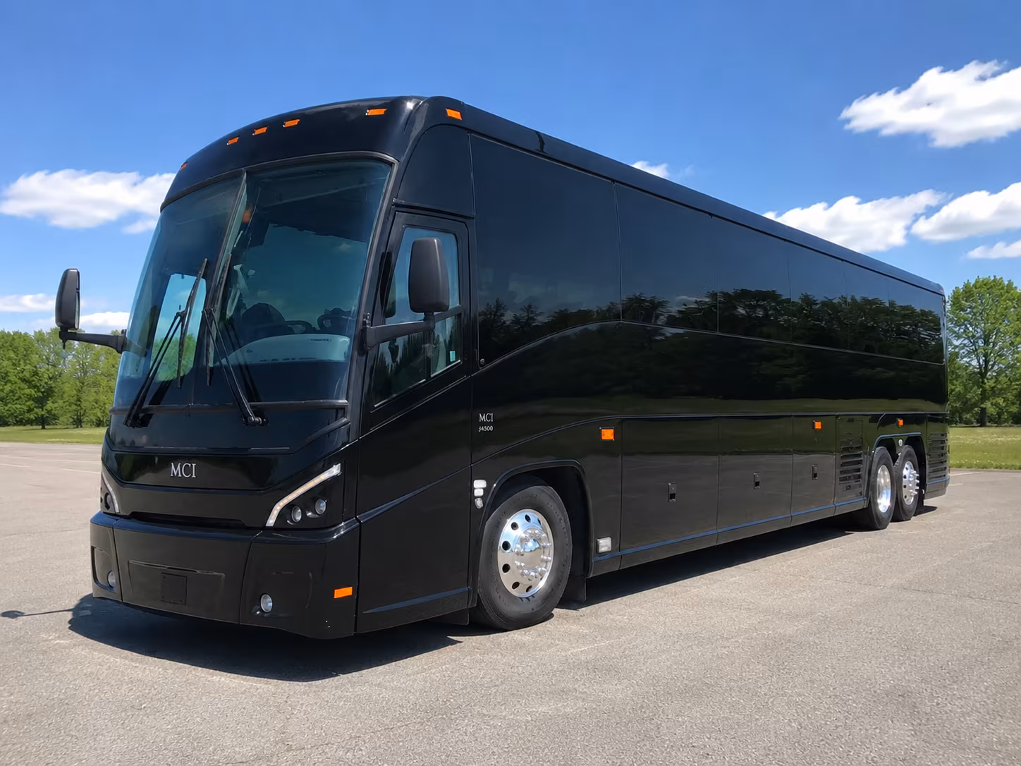 shuttle buses for mcentire joint national guard base and shaw air force base